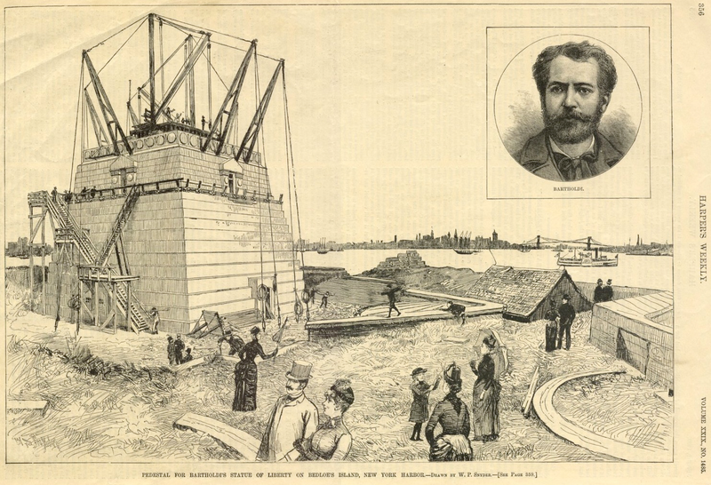 Illustration for article titled Photos of Famous Landmarks While They Were Still Under Construction